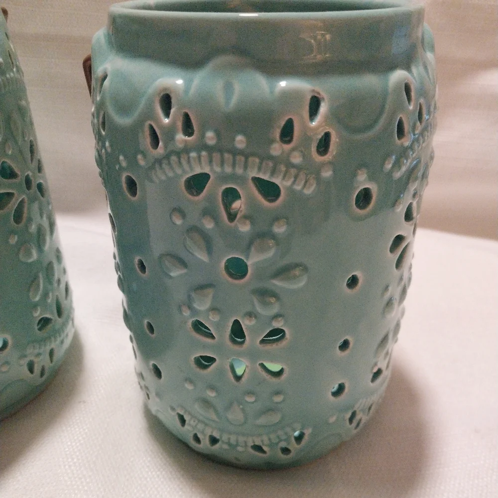 IQ Accessories Blue Ceramic Lace Pattern Hanging Tea Lite Lanterns